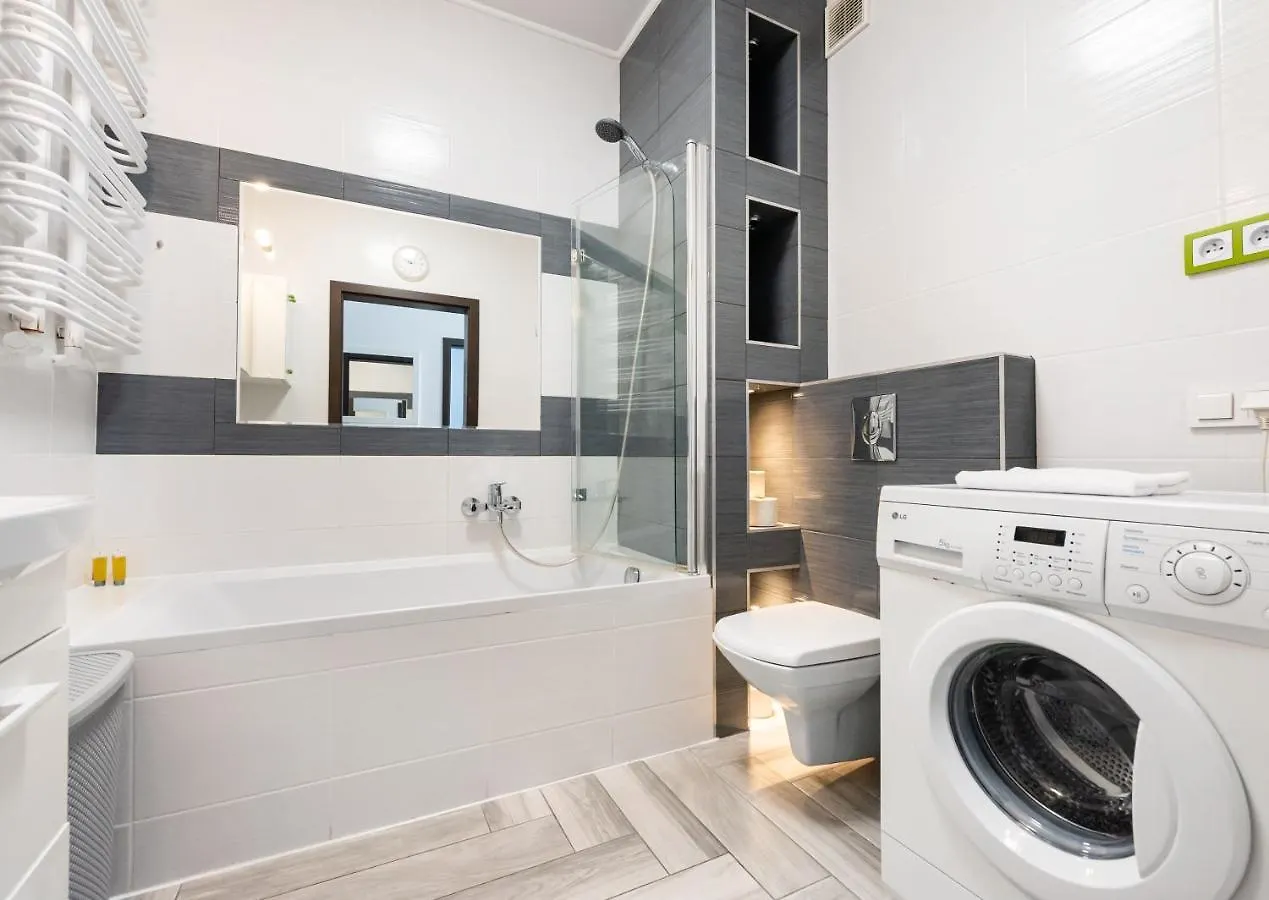 Wilanow 2-Bedroom Apartment Warsaw 0*,